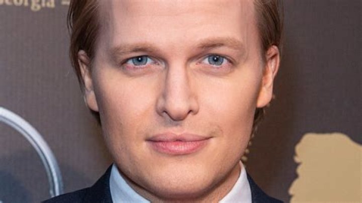 Ronan Farrow And His Siblings